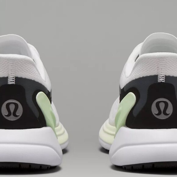 Blissfeel 2 Women's Running Shoe ColourWhite/Black/Kohlrabi Green - Size 9.5 - Picture 2 of 9